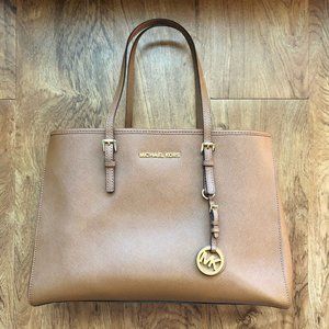 ✨MICHAEL KORS BROWN LEATHER MEDIUM ZIP-TOP TOTE✨